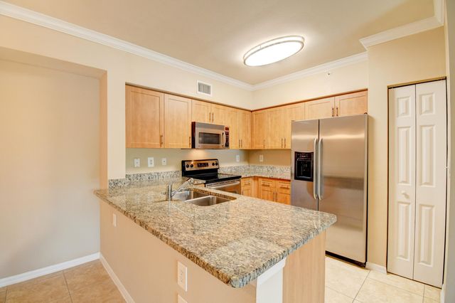 6505 Emerald Dunes Drive 201, West Palm Beach, FL 33411