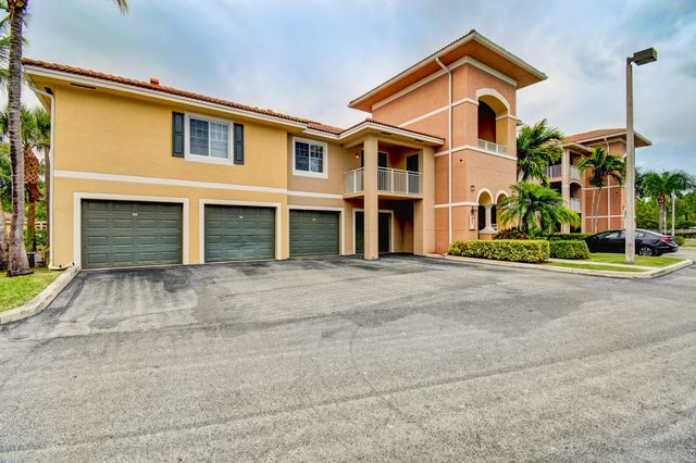 6505 Emerald Dunes Drive 201, West Palm Beach, FL 33411