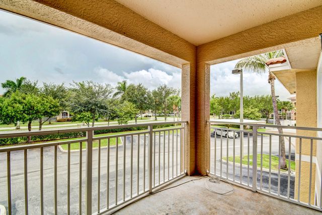 6505 Emerald Dunes Drive 201, West Palm Beach, FL 33411