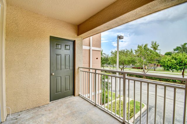 6505 Emerald Dunes Drive 201, West Palm Beach, FL 33411