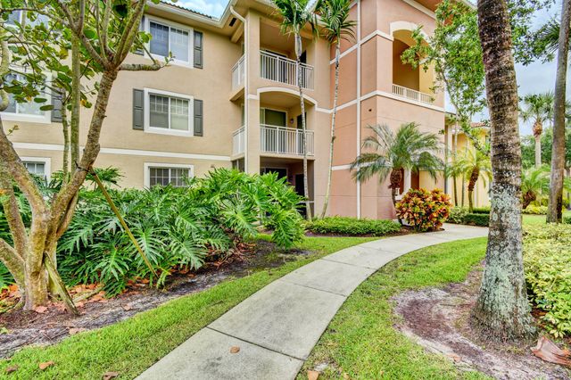 6505 Emerald Dunes Drive 201, West Palm Beach, FL 33411