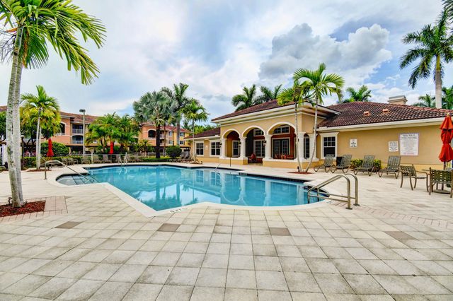 6505 Emerald Dunes Drive 201, West Palm Beach, FL 33411