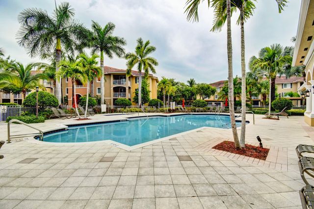 6505 Emerald Dunes Drive 201, West Palm Beach, FL 33411