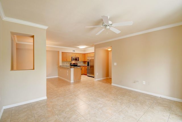 6505 Emerald Dunes Drive 201, West Palm Beach, FL 33411