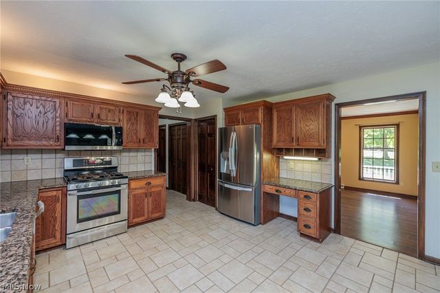 2881 Pine Hill Drive, Medina, OH 44256