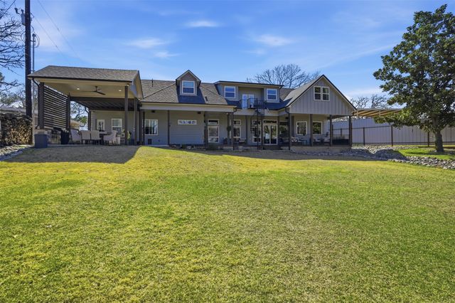 11754 North Court, Azle, TX 76020