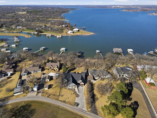 11754 North Court, Azle, TX 76020