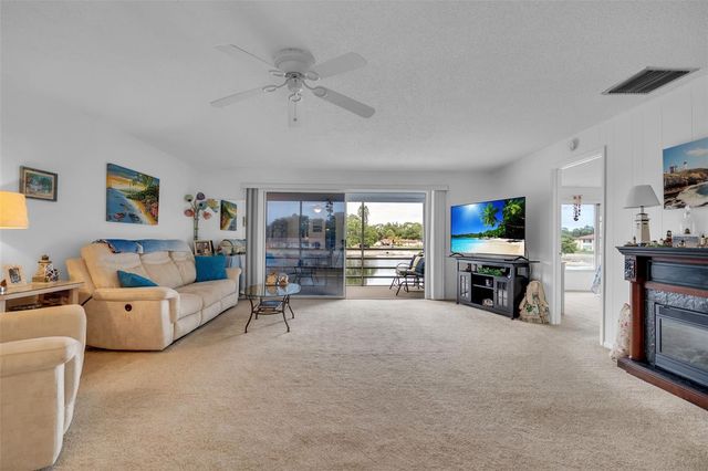 4470 NARRAGANSET TRAIL 90A, Sarasota, FL 34233