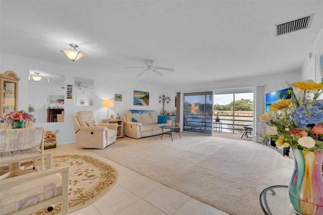 4470 NARRAGANSET TRAIL 90A, Sarasota, FL 34233