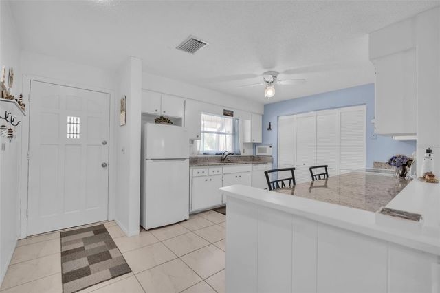 4470 NARRAGANSET TRAIL 90A, Sarasota, FL 34233