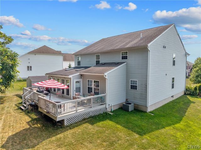 5455 Lucknow Drive, Clay, NY 13041
