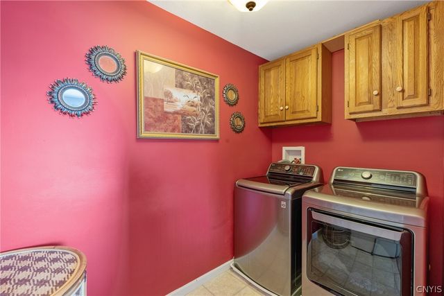 5455 Lucknow Drive, Clay, NY 13041