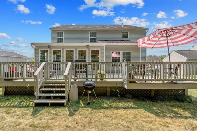 5455 Lucknow Drive, Clay, NY 13041