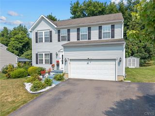 5455 Lucknow Drive, Clay, NY 13041