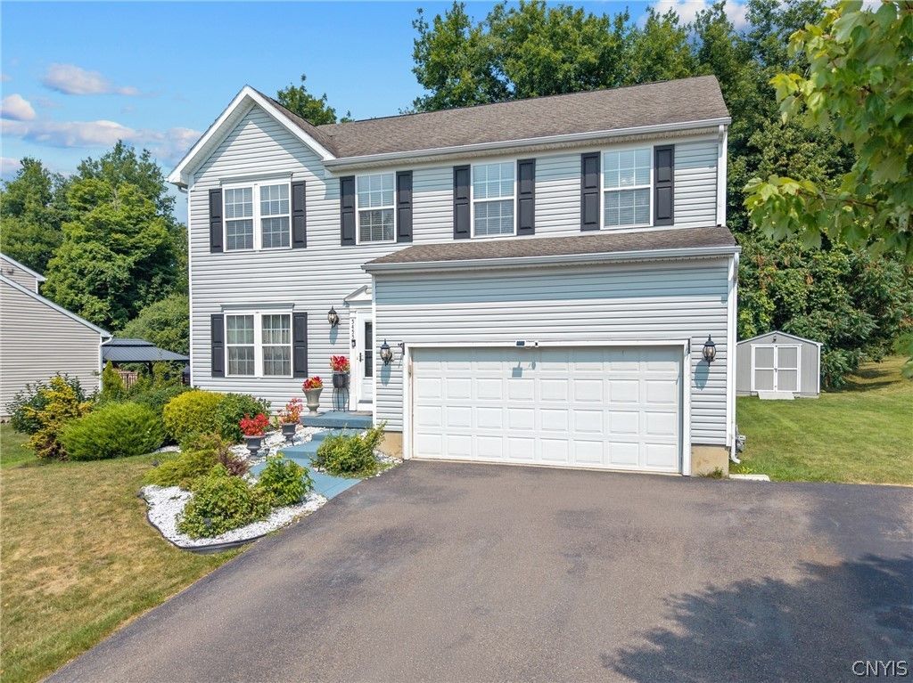 5455 Lucknow Drive, Clay, NY 13041