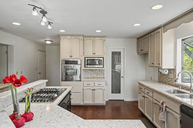 324 Augusta Ct, Valley Springs, CA 95252