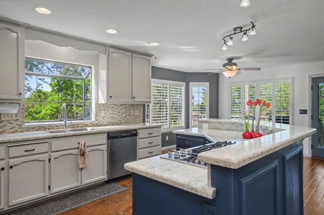 324 Augusta Ct, Valley Springs, CA 95252