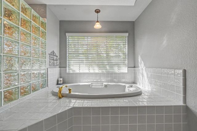 324 Augusta Ct, Valley Springs, CA 95252