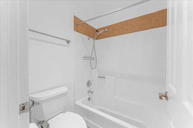 630 630 Canyon Oaks Dr C, Oakland, CA 94605