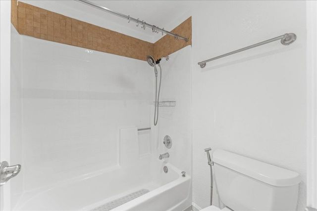 630 630 Canyon Oaks Dr C, Oakland, CA 94605