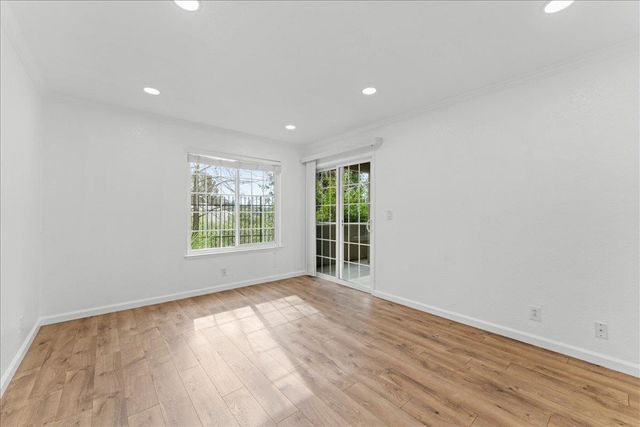 630 630 Canyon Oaks Dr C, Oakland, CA 94605