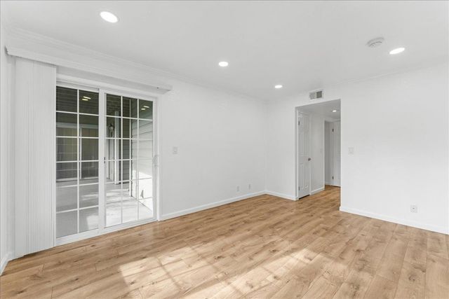 630 630 Canyon Oaks Dr C, Oakland, CA 94605