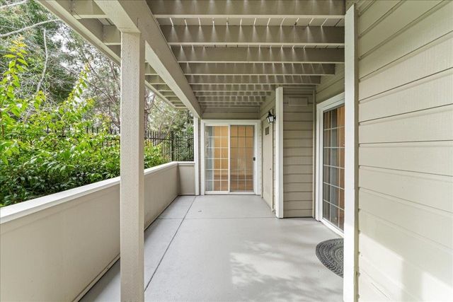 630 630 Canyon Oaks Dr C, Oakland, CA 94605