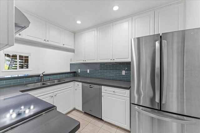 630 630 Canyon Oaks Dr C, Oakland, CA 94605