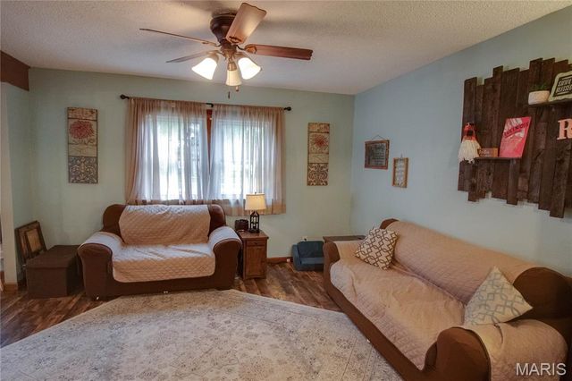 307 N East Street, Carlinville, IL 62626