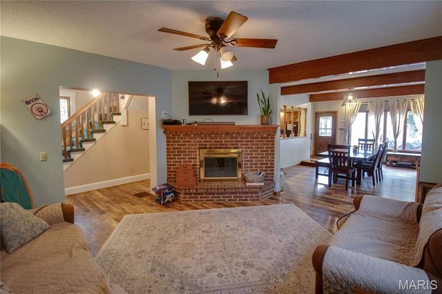 307 N East Street, Carlinville, IL 62626