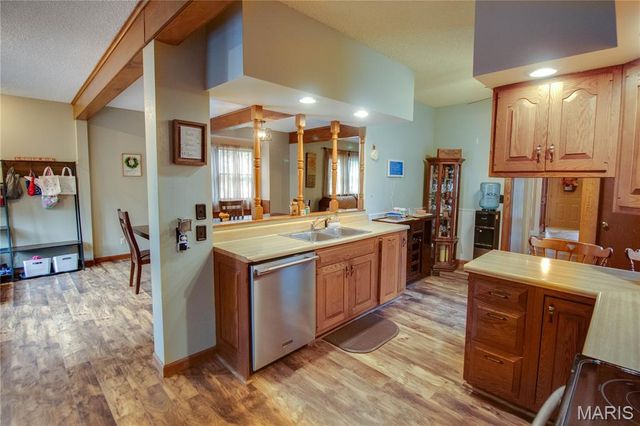 307 N East Street, Carlinville, IL 62626