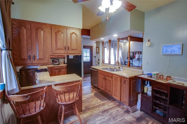 307 N East Street, Carlinville, IL 62626