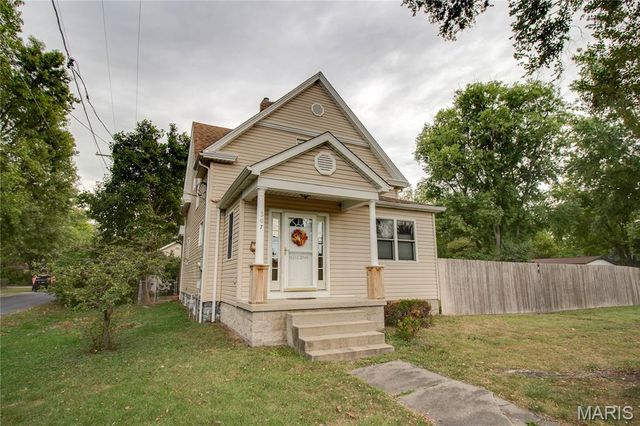 307 N East Street, Carlinville, IL 62626