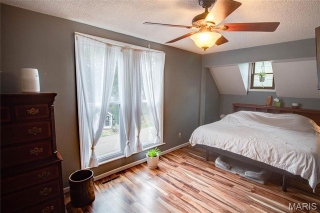 307 N East Street, Carlinville, IL 62626