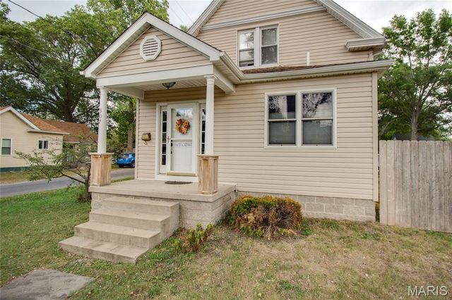 307 N East Street, Carlinville, IL 62626