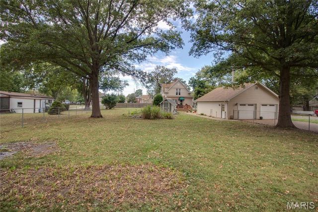 307 N East Street, Carlinville, IL 62626