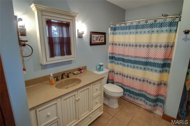 307 N East Street, Carlinville, IL 62626