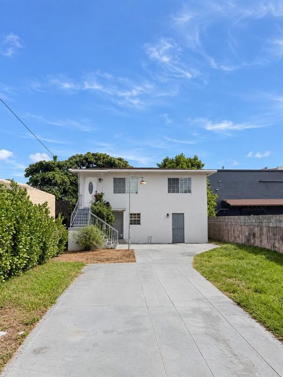 2315 NW 35th Street, Miami, FL 33142