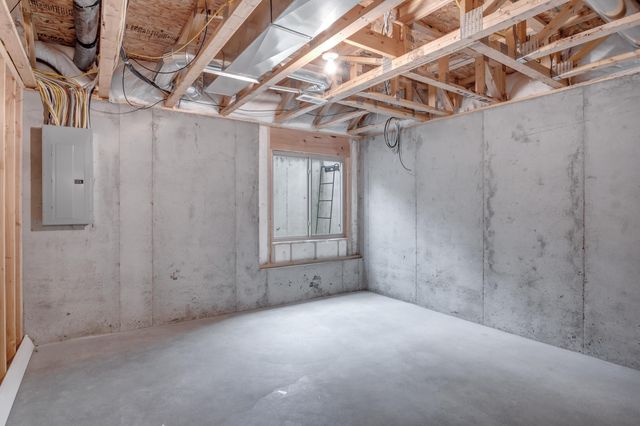 706 E Rolling View Dr, Park City, KS 67147