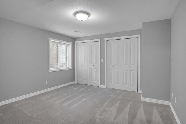 706 E Rolling View Dr, Park City, KS 67147
