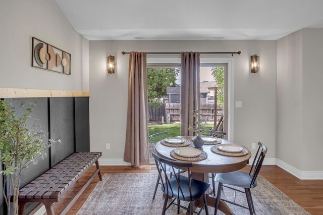 706 E Rolling View Dr, Park City, KS 67147
