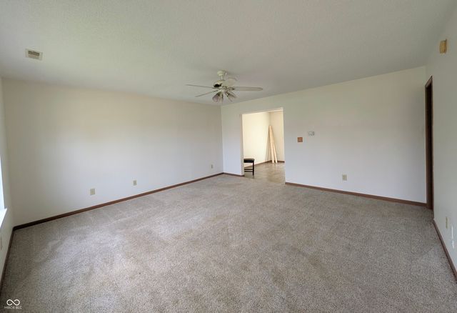 1685 Thresher Drive, Columbus, IN 47201