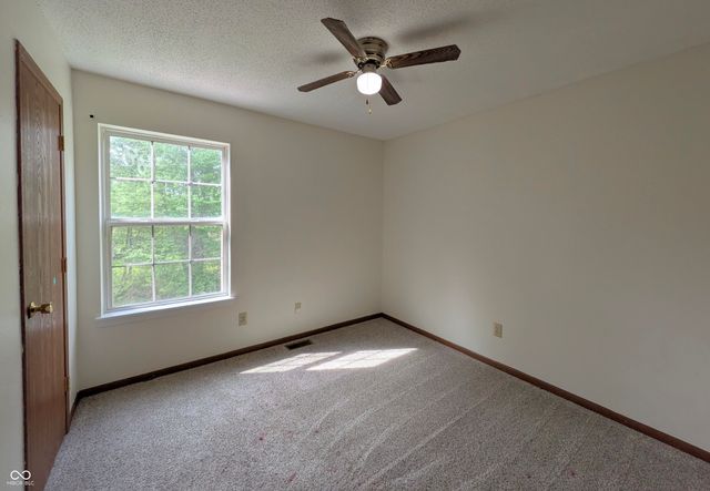 1685 Thresher Drive, Columbus, IN 47201
