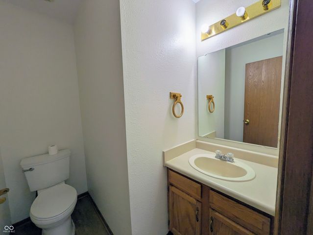 1685 Thresher Drive, Columbus, IN 47201