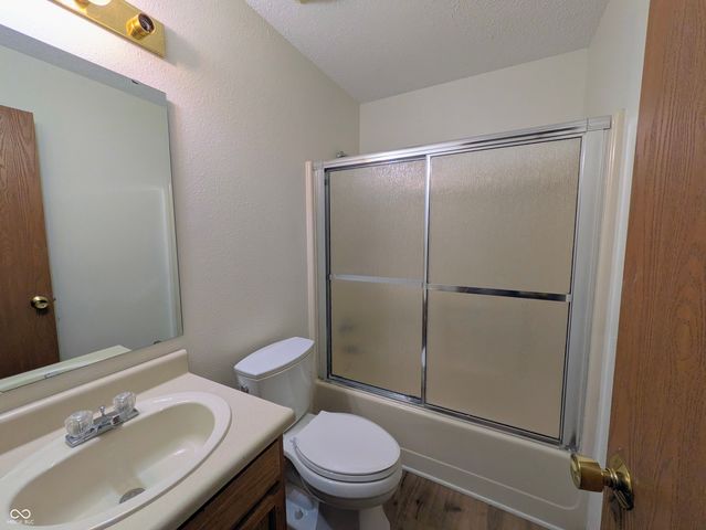 1685 Thresher Drive, Columbus, IN 47201