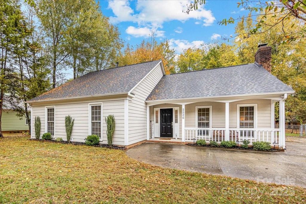 2526 Clearkirk Court, Matthews, NC 28105