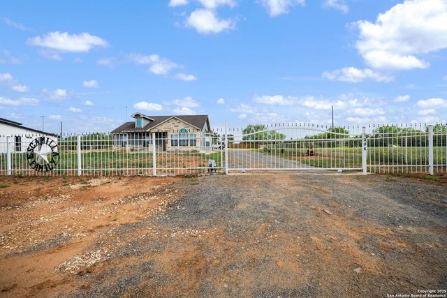 7306 tiff nicole, Von Ormy, TX 78073