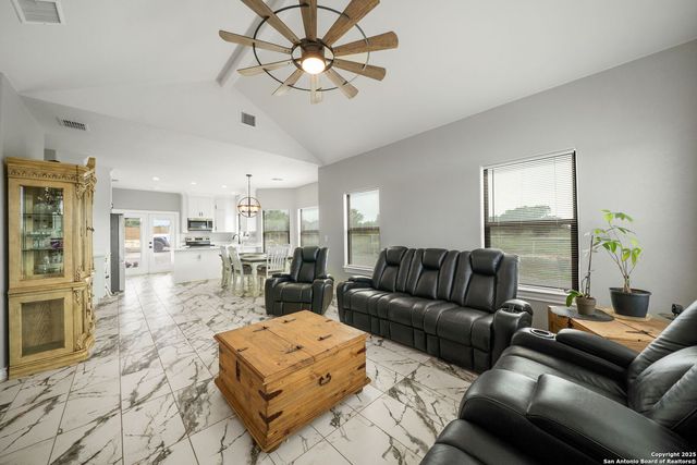 7306 tiff nicole, Von Ormy, TX 78073
