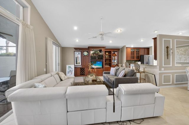 5256 Glenville Drive, Boynton Beach, FL 33437