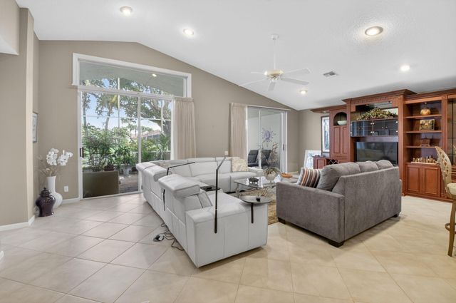 5256 Glenville Drive, Boynton Beach, FL 33437